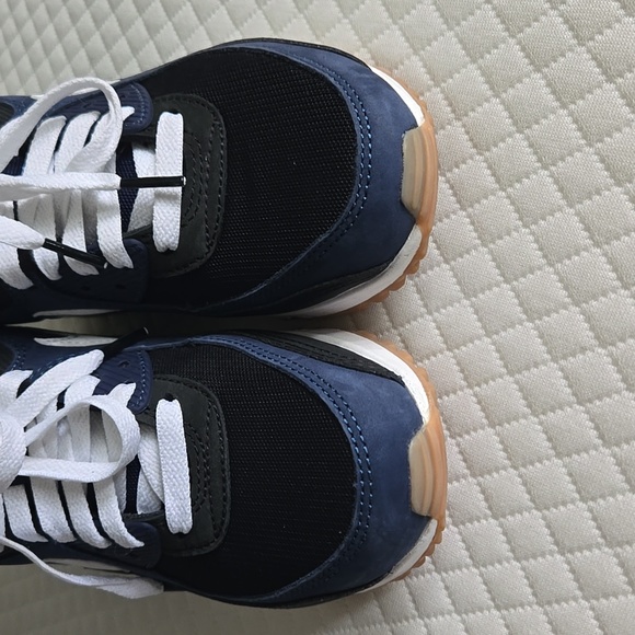 Nike Air Max - Picture 3 of 5